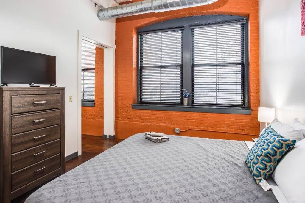 Centric Ny Style Loft W/King Bed Apartamento Rochester Exterior foto